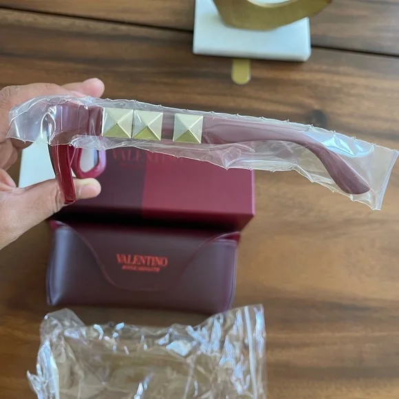 VALENTINO Rouge Absolute Rockstud Sunglasses NWT